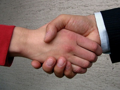  J&J Announces Agreement to Acquire AMO